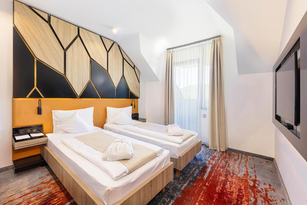 Avar Hotel Матрафюред Экстерьер фото