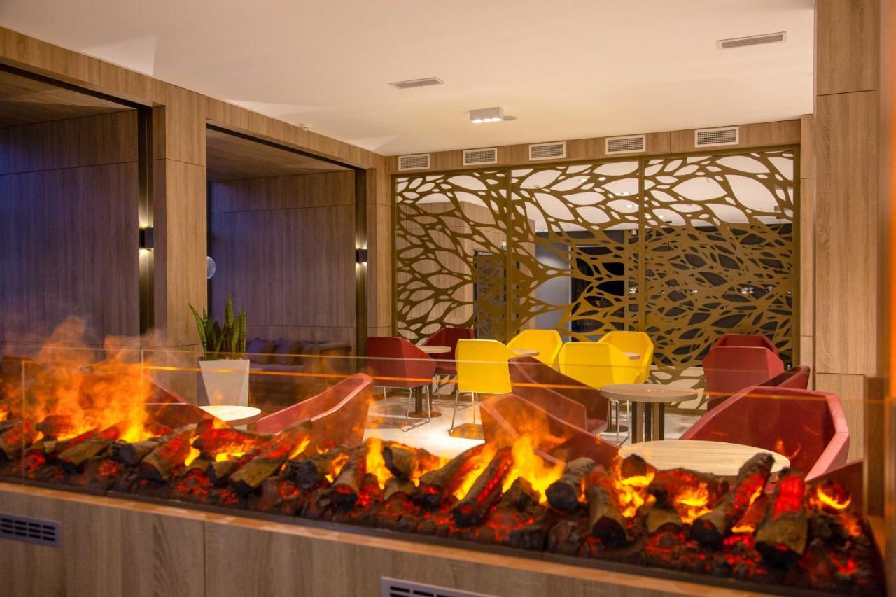 Avar Hotel Матрафюред Экстерьер фото